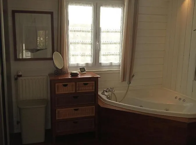 Gite De Eric Et Rose Holiday home *